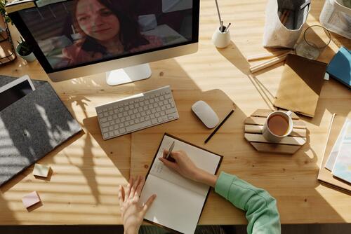 Formation professionnelle en entreprise : baromètre 2025